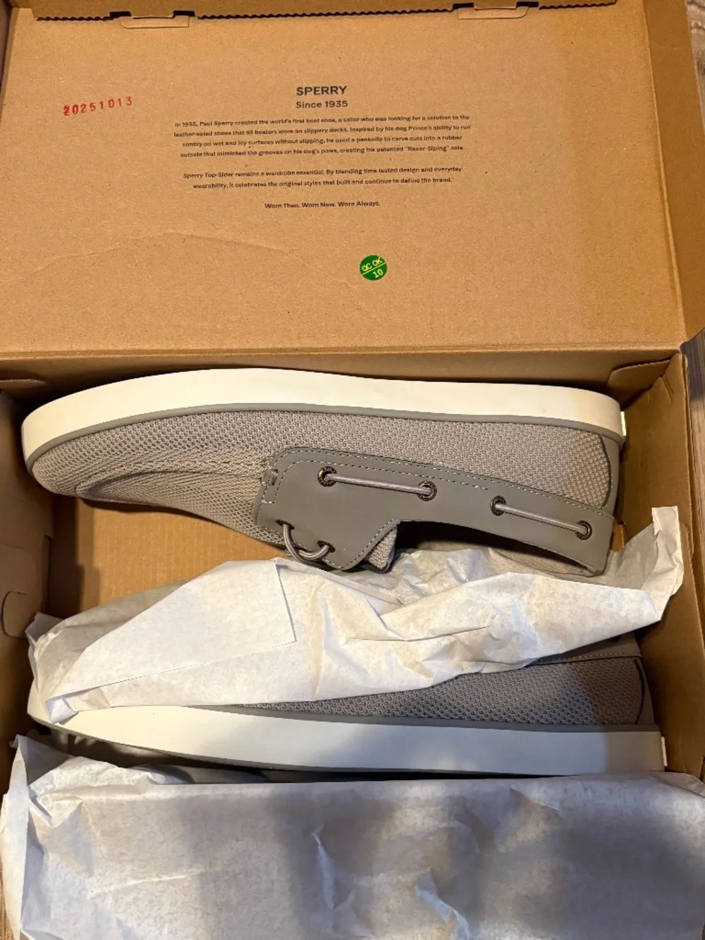 Sperry Men's Grey and White Boat-shoes